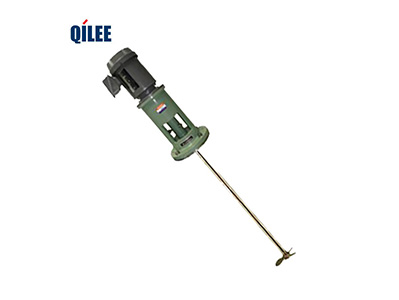 化工攪拌機(jī)有什么特點(diǎn)?其中的臥式攪拌機(jī)又有